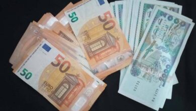 Photo de Taux de change de dinars algériens contre l’euro et le dollar