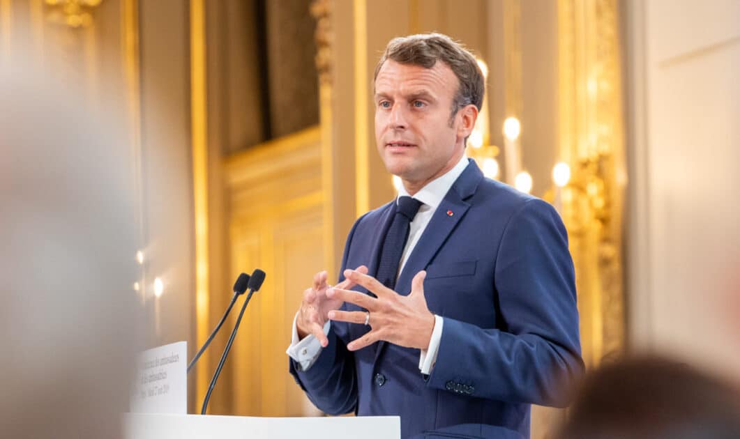 Le point de vue du président français  sur la question des excuses