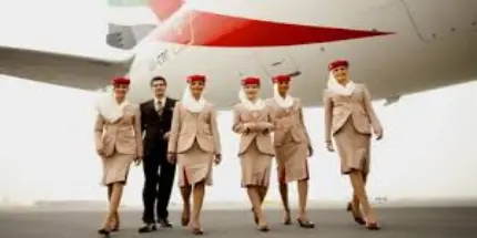 Emirates recrute des hôtesses de l'air et stewards : conditions