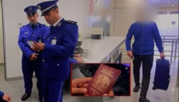 Arrêter à l'aéroport d'Alger avec de faux documents