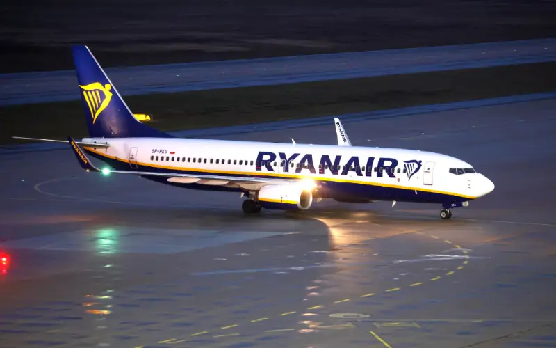 Ryanair a baisser le prix du billet d'avion pour la meilleure amie de Rachel