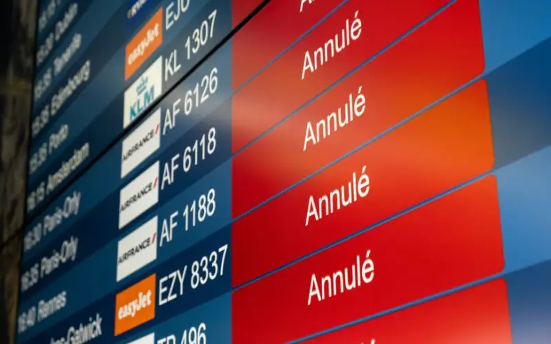 Grève à l'aéroport d'Orly : quels sont les  vols annulés ou reportés ?
