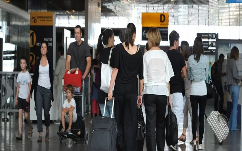 Avion : des voyageurs attendent pendant 14 heures à l'aéroport d'Orly