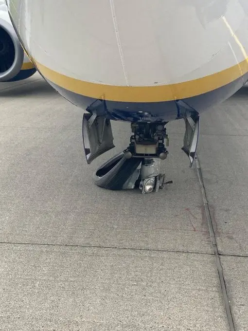 Le pneu a eclate lors de latterrissage dun avion de Ryanair