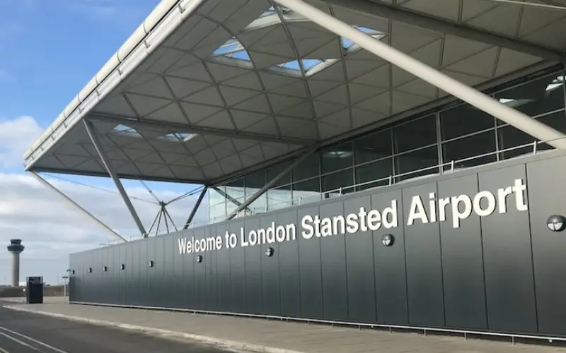 une vingtaine de passagers ont raté leur vol Ryanair depuis l'aéroport de Londres Stansted en raison d'une erreur humaine