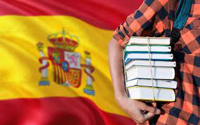 L'université Espagnole de Cadix offre pour les étudiants algériens en doctorat et en master des bourses.