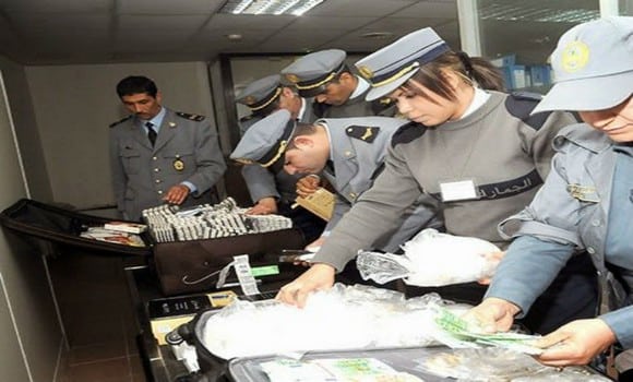 Douane: 26 000 cartouches de contrebande découvertes