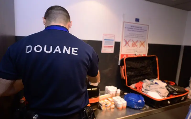 Douane française: un contrôle de routine a failli virer au drame à l'aéroport de Roissy