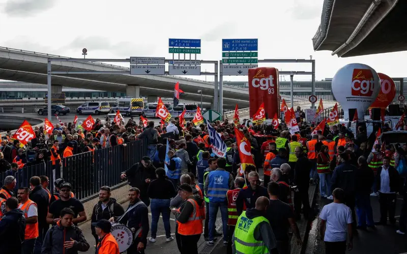 Grève en France : plusieurs vols annulés à Paris