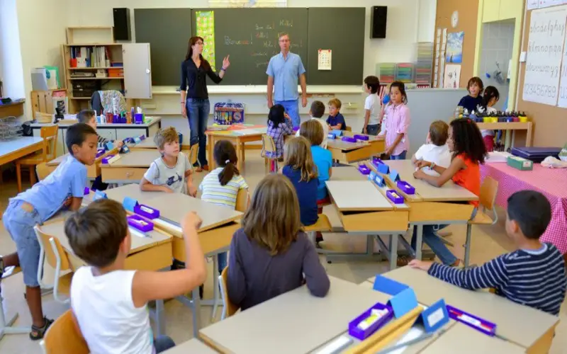 Gouvernement de la République française: les écoles face à la pénurie des enseignants