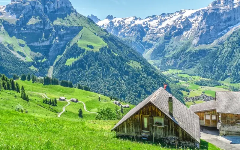 Vivre en Suisse : les 10 choses à faire durant la première semaine