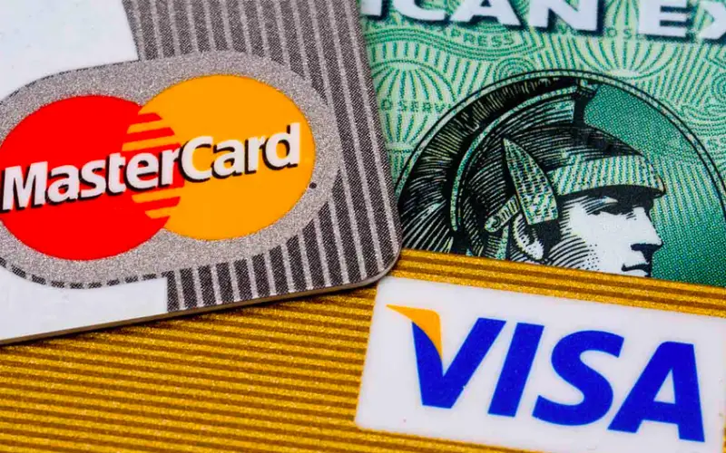 Carte Visa et Mastercard : les avantages liés à votre carte bancaire