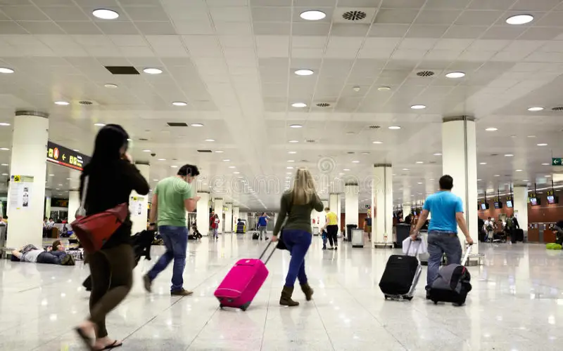 L'aéroport : les 3 erreurs que les passagers ne doivent pas faire afin d'éviter les retards