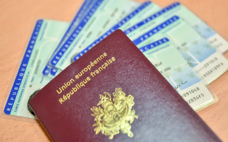 Carte d'identité et passeport : une nouvelle mesure pour réduire le temps d'attente ?