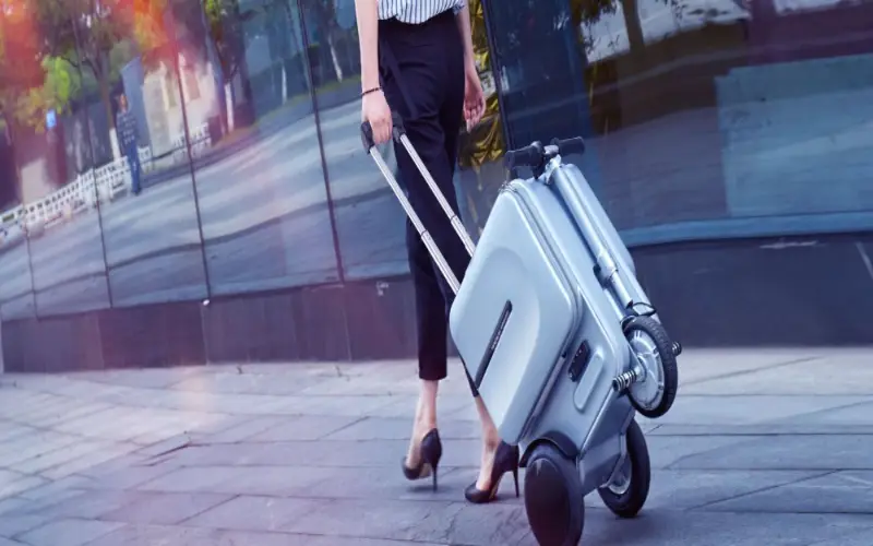 Valise de voyage 2023 : les bagages intelligents sont-ils autorisés en avion ?