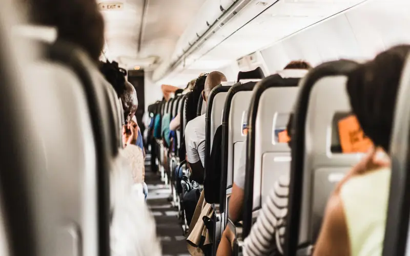 Voyager en avion : 5 habitudes à ne pas faire en avion