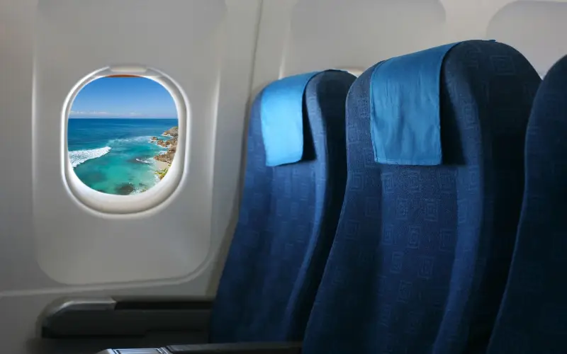 Avion : pourquoi doit-on laisser les stores des fenêtres des avions ouverts pour le décollage et l'atterrissage ? selon des experts