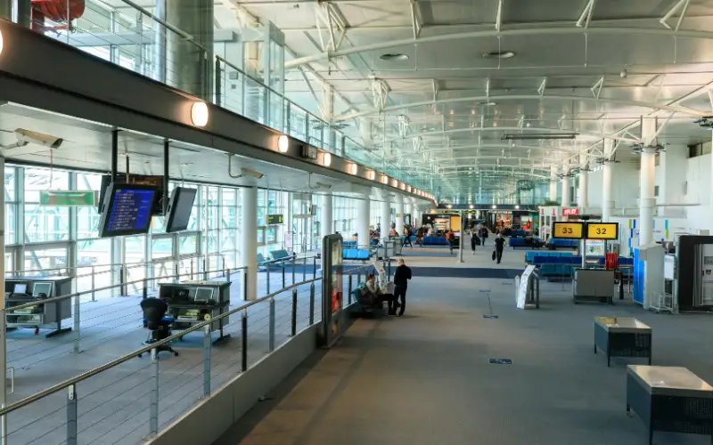 Aéroport de France : ouverture d'un nouveau terminal